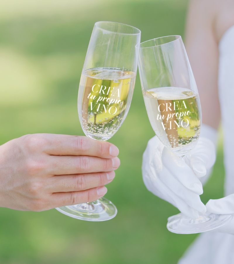 Slider móvil 4: PERSONALIZA, SORPRENDE, EMOCIONA